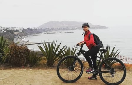 Coastal Bike Tour of Lima: Explore Barranco and Chorrillos