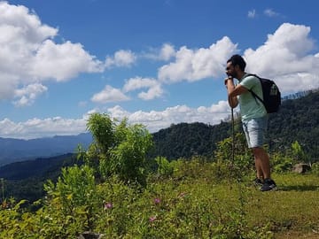 Knuckles Day hiking tour