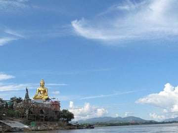 From Chiang Mai: White Temple & Golden Triangle Day Trip