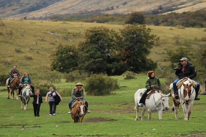 Nibepo Aike Ranch Day and Horseback Riding from el Calafate