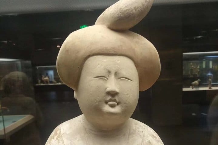 Private Day Tour in Xian:Hanyangling Museum, Small Goose Pagoda, Xingjiao Temple 6