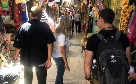 Culinary Tour of Sarona Market and Azrieli Mall in Tel Aviv