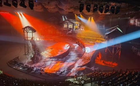 Chongqing Day Tour: Explore Ciqikou and Attend 1949 Show