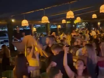 Bosphorus Dinner Cruise with Belly Dance Show in Istanbul