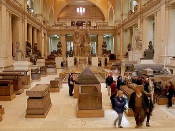 Cairo Layover Tours to Giza Pyramids old Egyptian Museum & Bazaar