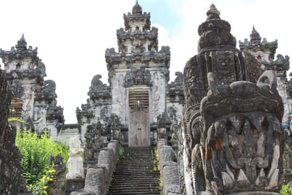 Cultural Day Trip to Lempuyang Temple and Tirta Gangga