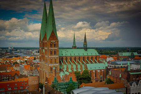 Berlin to  Lubeck private  taxi transfer