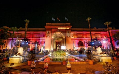 Cultural Day Tour of Cairo with Flights from Marsa Alam