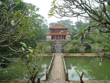 Explore Hoi An and Hue: 4-Day Cultural Tour from Hanoi