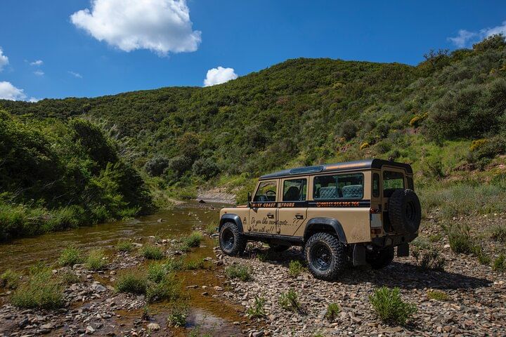Full-day 4X4 tour Monchique Mountain and Bravura Lake