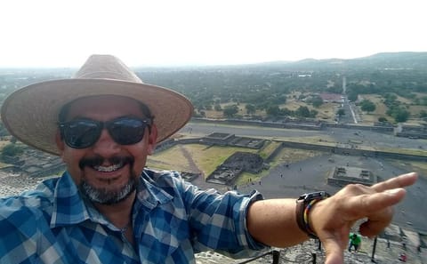 Private Day Tour of Teotihuacan and Xochimilco in Mexico City