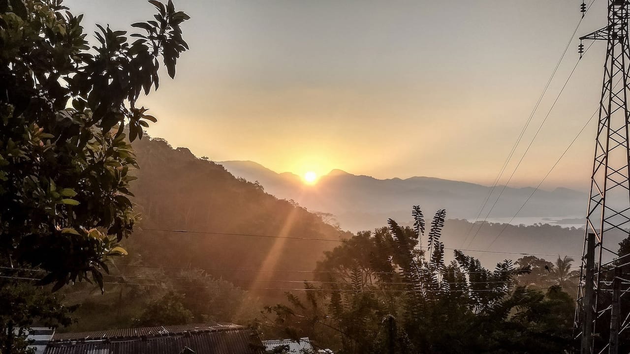 Along the Mahaweli River Cycle Ride and Exploring the Kingdom of Kandy 4