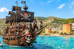 Alanya Grand Pirate Boat Tour with Lunch, Soft Drinks & Transfer
