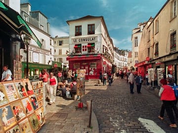 Montmartre Walking Tour with Street Art and Drink Tasting
