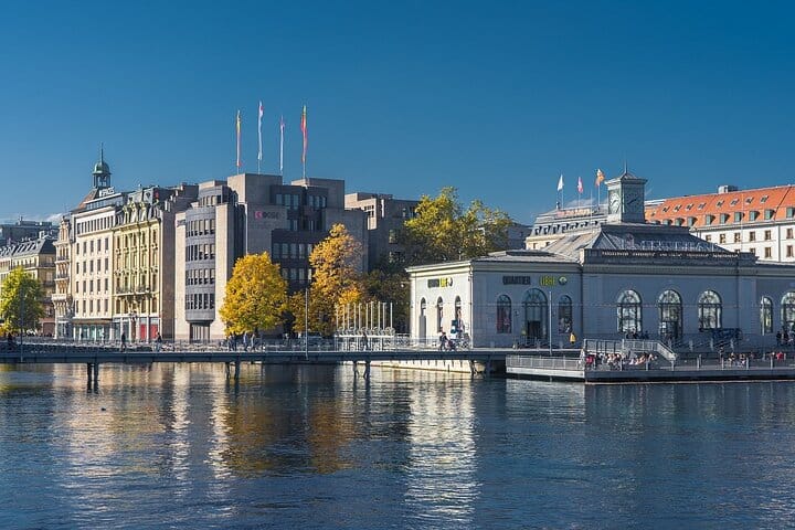 Geneva City Private Walking Tour with Local Guide