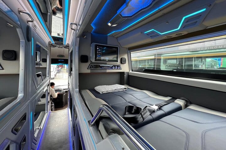 Sapa Trekking 2 Days Tour with Overnight 4 * Hotel By Cabin Bus