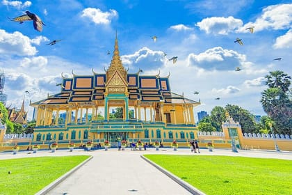 Oudong Mountain and Phnom Penh Full Day Private Tour