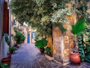 Chania Old Town and Chrisopigi Monastery Cultural Tour