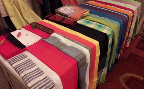 Half-Day New Delhi Khadi and Handicraft Private Tour