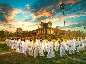 Private Temples Guided Tour (Angkor Wat, Ta Prom & Angkor Thom)