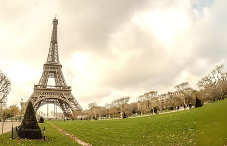 Eiffel Tower Access to 2nd Floor and Summit Option with Guide