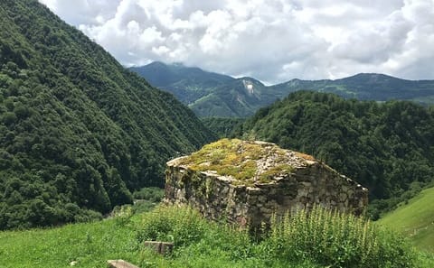 Private Full-Day Hiking Tour in Khada Valley from Tbilisi