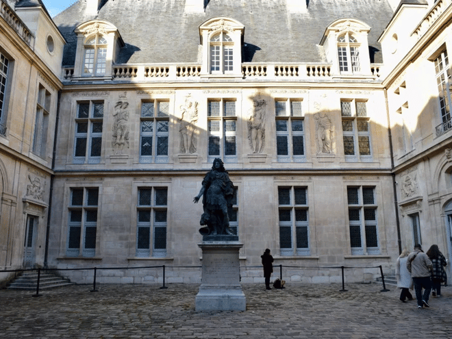 Private Carnavalet Museum Tour – High