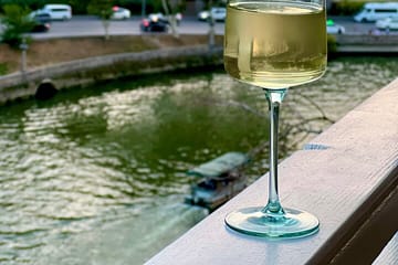 Culinary Walking Tour of Tbilisi's Historic Sites