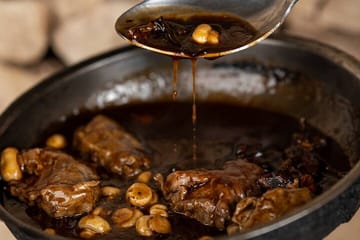 Folklore Dinner Show with Traditional Cuisine in Mosta, Malta