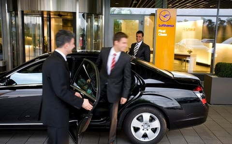 Airport to Kandy Private Transfer