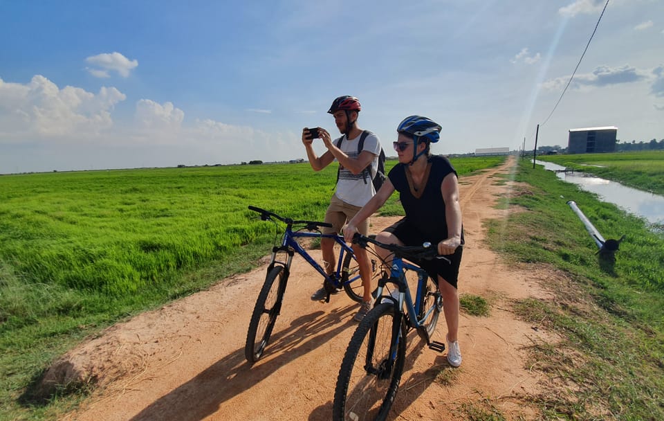 Siem Reap Local Village Cycling Tour (Local Experience)