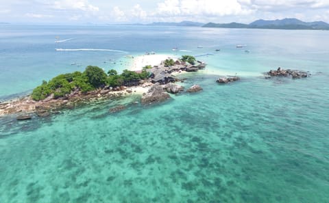 Khai Nok and Khai Nui Island Half-Day Tour from Phuket