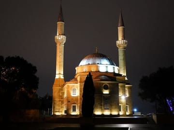 Multiple-day-tour-3 nights-4 days-Azerbaijan Tour-Baku Crystal Hall-Flag Square-Baku Ferris Wheel-Old City-House of Baku Khans-Multani Caravansarai-Maiden Tower