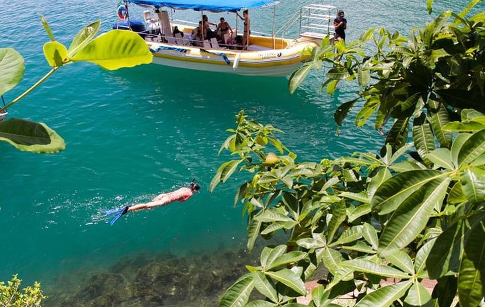 Saco do Mamangua Nature and Boat Tour in Paraty, Brazil