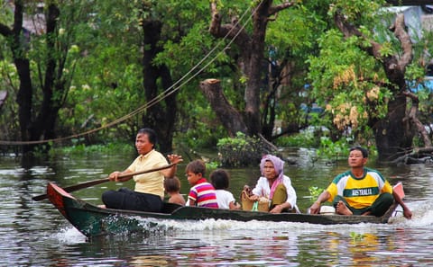 Day Trip to Kompong Plhuk Village-Floating Village at Tonle Sap Lake