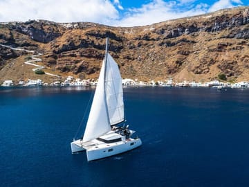 Small Group Santorini Catamaran Cruise with BBQ