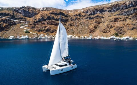 Small Group Catamaran Cruise with BBQ in Santorini