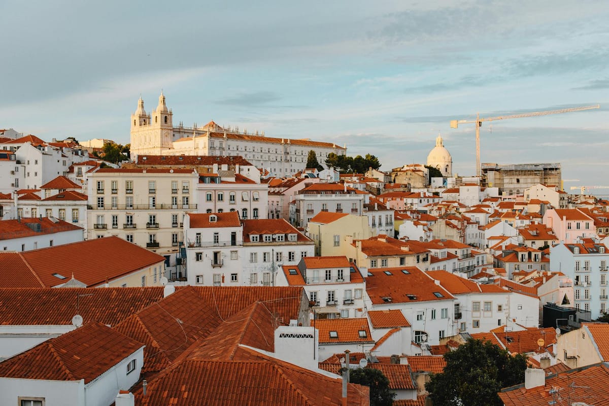 Lisbon Afternoon: Private Tour with Monuments and Fado Dinner