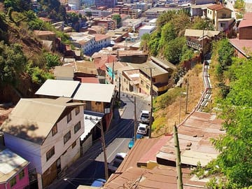 Valparaiso Highlights: History, Art & the Pacific Breeze