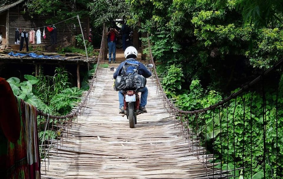 Hanoi to Mai Chau 2-Day Adventure with Bungalow Stay