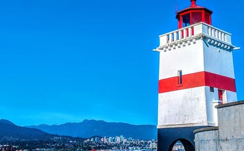 Private Vancouver Mini Tour with Whistler Transfer