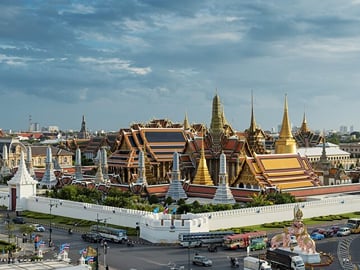 Grand Palace Private Guided Tour with Emerald Buddha and Wat Pho