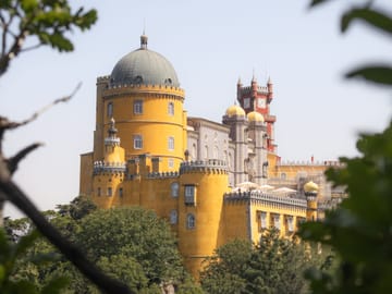 Private Full-Day Tour of Sintra's Pena Palace and Regaleira