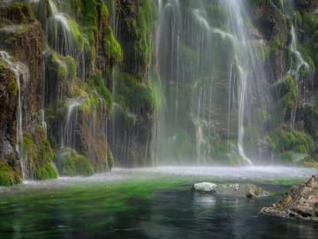 4 Full days in Georgia with private tour, free aiport