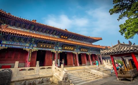 Huaqing Palace Walking Tour in Xi'an, Shaanxi