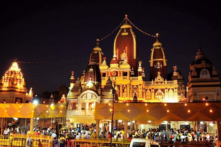Delhi by Evening Tour by Private Air-Condition vehicle includes Dinner.