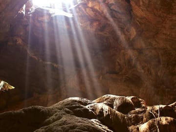 Day Tour from Visakhapatnam to Borra Caves and Thotlakonda