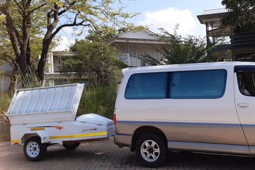 3-Day Victoria Falls Tour with Hotel Stay and Meals