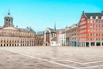 Photoshoot Experience at Dam Square in Amsterdam