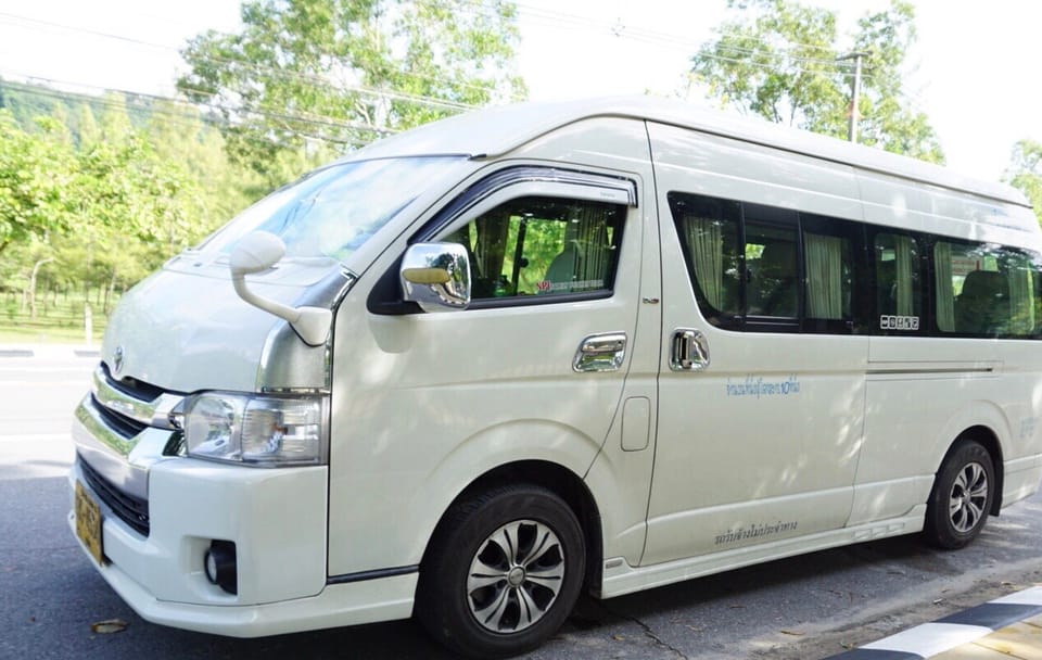 Bangkok Airport Transfer and Chao Phraya Dinner Cruise